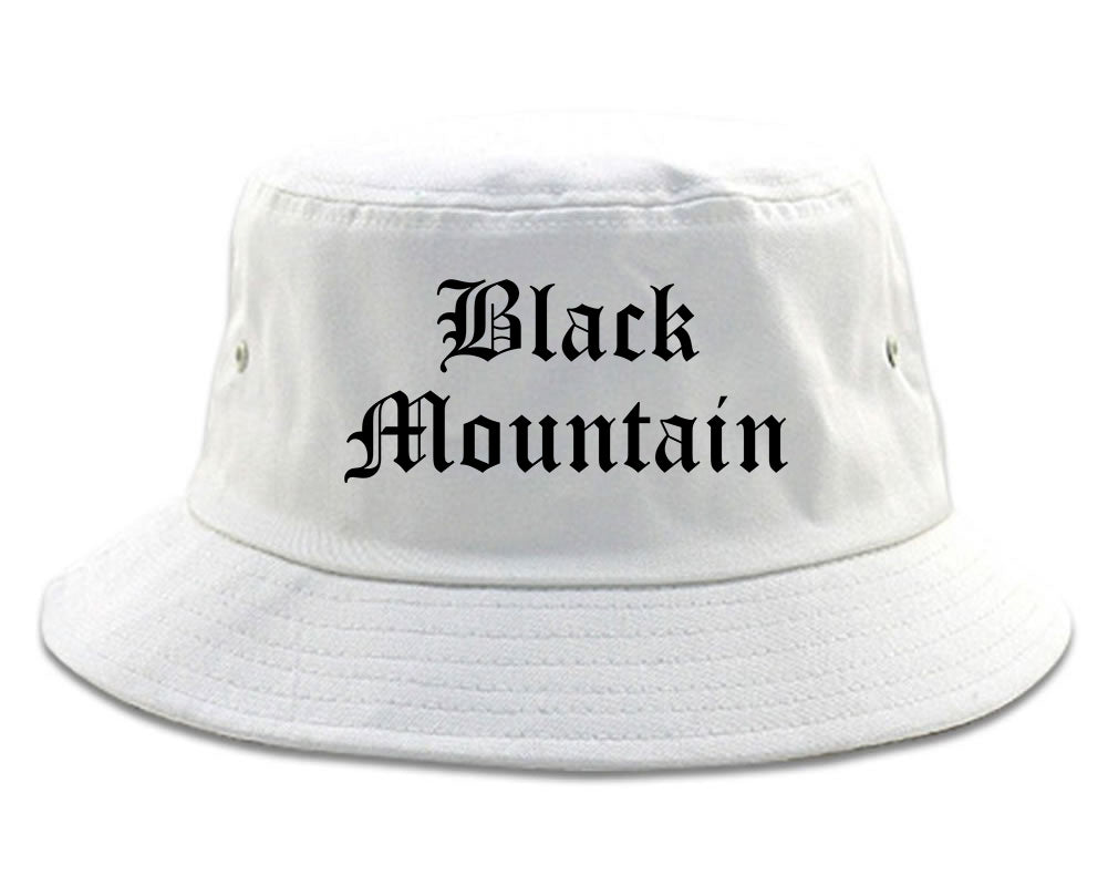 Black Mountain North Carolina NC Old English Mens Bucket Hat White