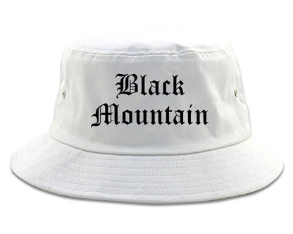 Black Mountain North Carolina NC Old English Mens Bucket Hat White